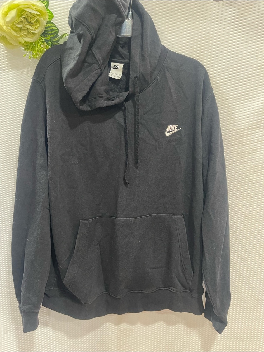 Nike Men’s XXL Black Pullover Fleece Hoodie Embroidered Swoosh Kangaroo Pocket
